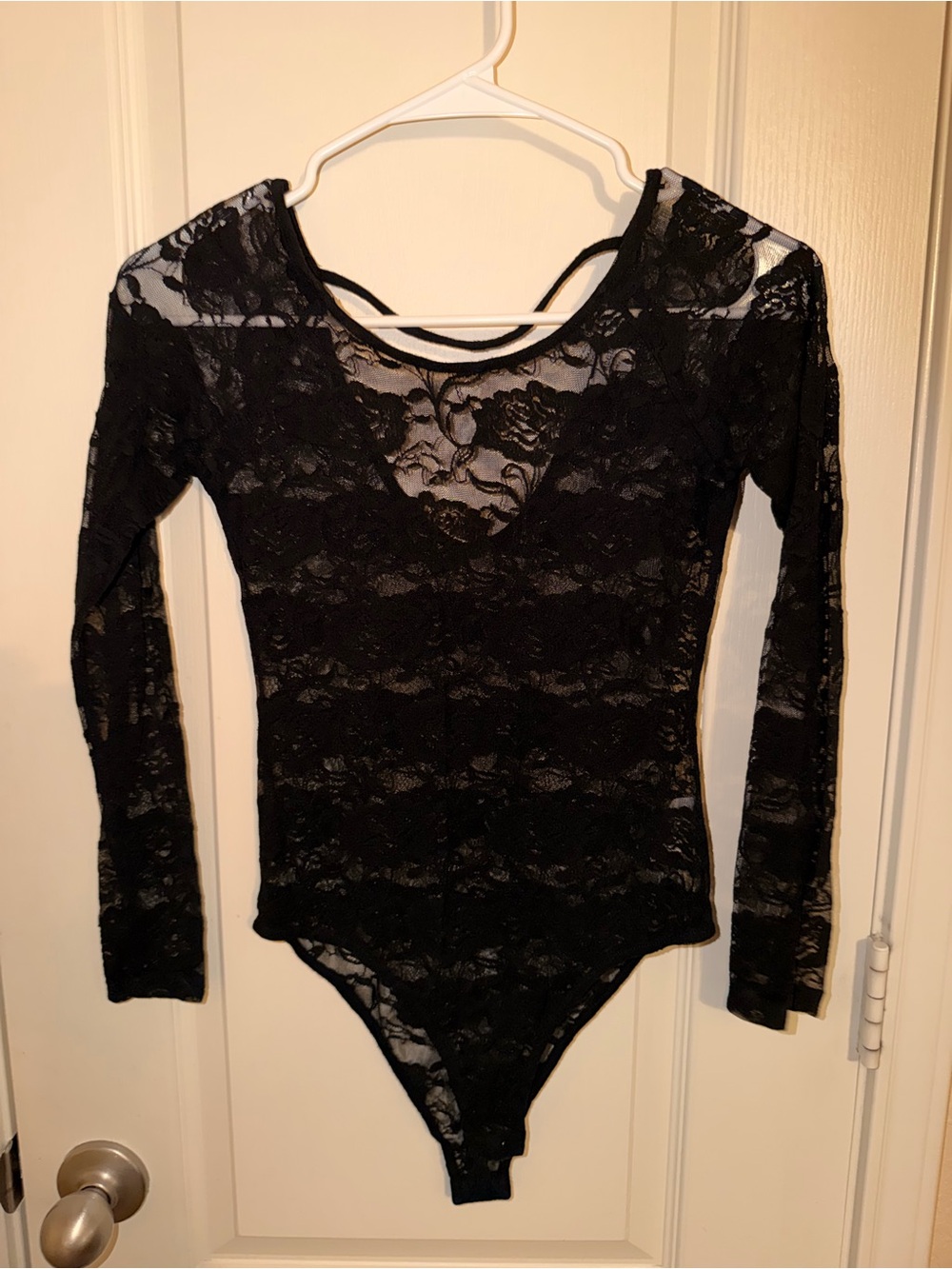 Acemi Black Sheer Lace Long-Sleeve Bodysuit